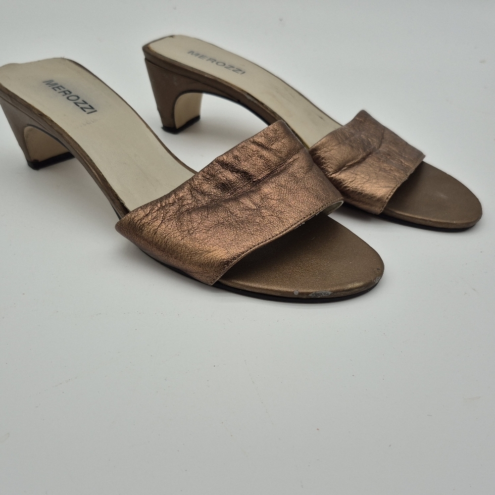Merozzi Women's Bronze Block Heel Slip On Leather Sandals Shoes 9 M